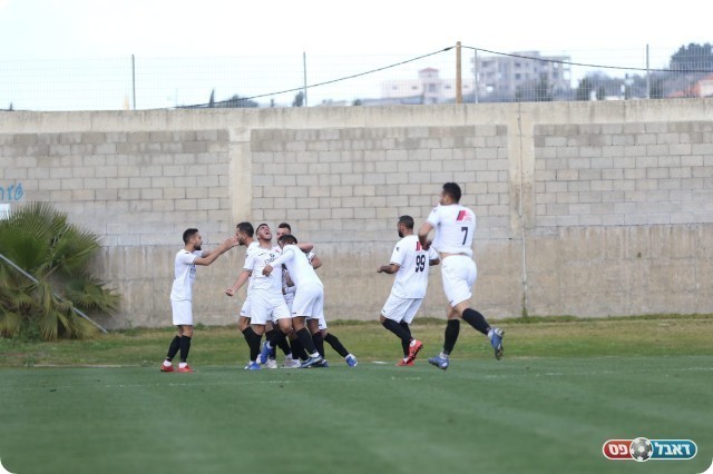 השמחה של שחקני ערערה (וואסים מוואסי)